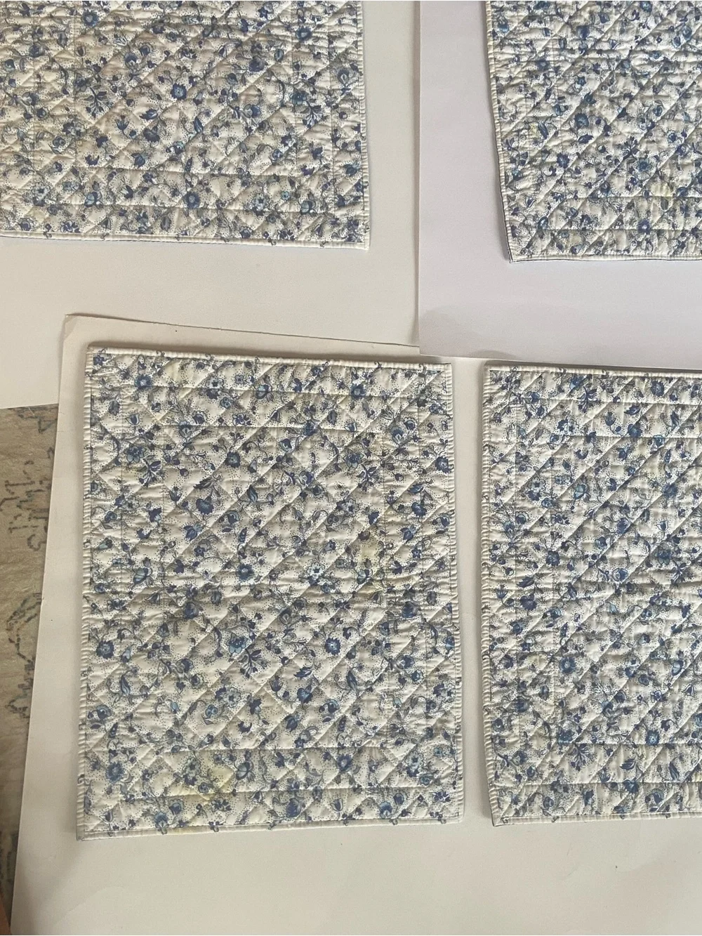 Valdrôme Provençal 4 Placements in Blue Floral Quilted Placemat’s.